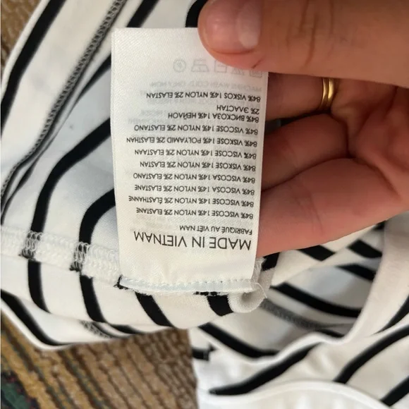 CLUB MONACO Perfect Black And White Stripe Tank SZ Medium - Picture 8 of 8